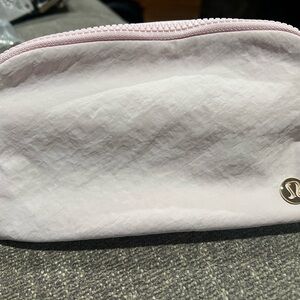 New lululemon athletica everywhere belt bag 1l blissful pink